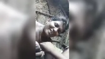 Married Tamil Aunty Sucking Neighbor Cock Earning Cash On Knees