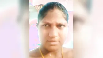 Curvy South Indian Aunty Going Nude For The Camera