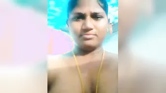 Curvy South Indian Aunty Going Nude For The Camera
