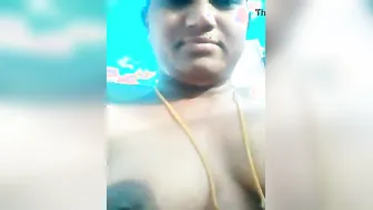 Curvy South Indian Aunty Going Nude For The Camera