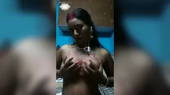 Married Bhabhi Teasing Her Lover Flashing Tits On Webcam
