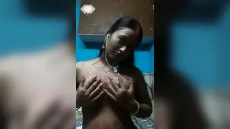 Married Bhabhi Teasing Her Lover Flashing Tits On Webcam
