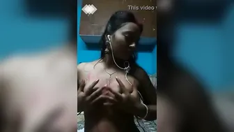 Married Bhabhi Teasing Her Lover Flashing Tits On Webcam