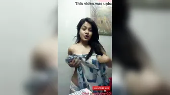 Young GF Exposing Herself During Late Night Video Call