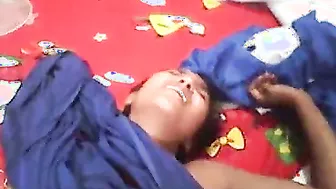 Virgin GF Losing It To Her BF Caught On Camera