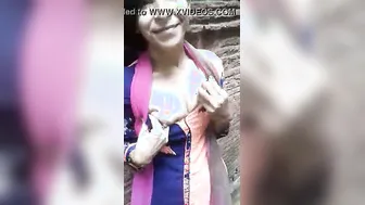 Village GF Flashing Her Big Boobs Outdoors For Her Man