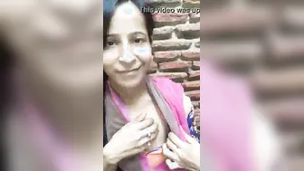 Village GF Flashing Her Big Boobs Outdoors For Her Man