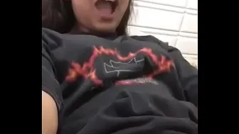 Amateur Indian GF Fingering Her Wet Pussy On Webcam