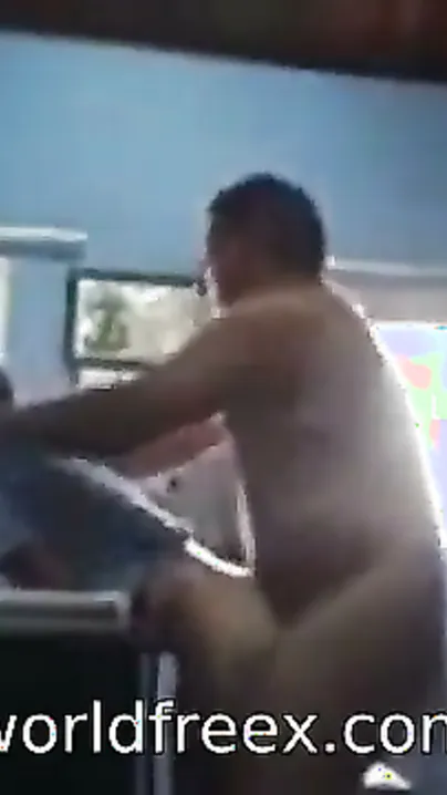 Teen Intern Fucked By Boss Inside Office Cabin During Lunch Break