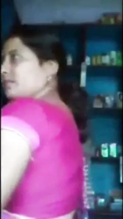 Desi Aunty Getting Pounded By Medicine Shop Owner Behind Counter