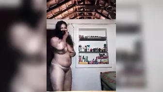 South Indian Auntie Showing Off Her Big Melons And Thick Body