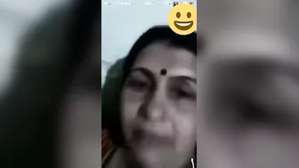 Mature Bhabhi Getting Naked On Video Call Recorded And Leaked