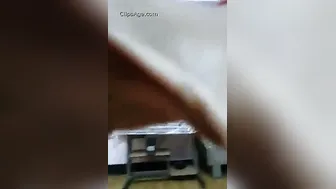 Busty Bengali Babe Fingering Herself Live On Cam For Viewers