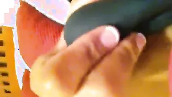Indian Milf Using Vibrator Cumming Hard Shaking On Bed Screaming