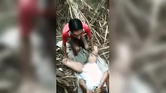 Village GF Fucking BF Behind Farm Fields Quietly