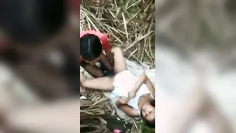 Village GF Fucking BF Behind Farm Fields Quietly