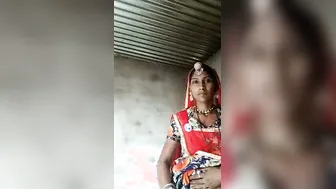 Village Wife Stripping Bare Sending Naughty Video To Her Cousin