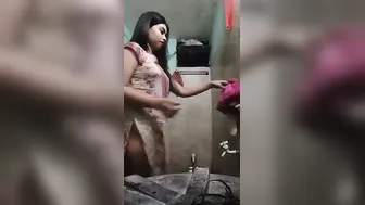Young Bengali Babe Stripping Naked In Leaked Private Mms Tape