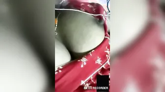 Married Woman Stripping Naked Teasing Lover On Steamy Video Call