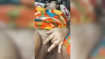 Bengali Wife Fingering Her Hairy Pussy Live On Her Webcam