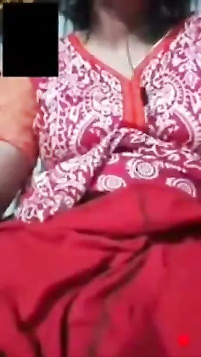 Chubby Bengali GF Fingering Wet Pussy On Camera