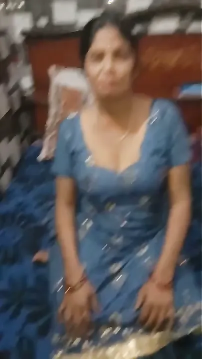Mature Indian Bhabhi Getting Fucked In Leaked Homemade Mms Video