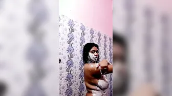 Big Boobs Babe Filming Herself Naked In The Bathroom Mirror