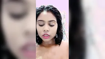 Big Boobs Babe Filming Herself Naked In The Bathroom Mirror