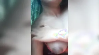 GF Lifting Her Top Revealing Perky Tits For Her Man Online
