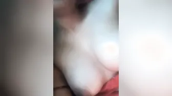 GF Lifting Her Top Revealing Perky Tits For Her Man Online