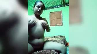 My Curvy Desi Babe Sending Nude Selfie Clips From Her Bedroom