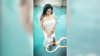 Super Busty Mallu Aunty Showing Huge Tits In The Pool