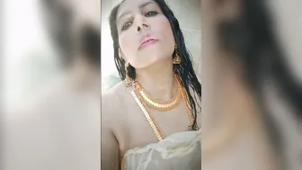 Super Busty Mallu Aunty Showing Huge Tits In The Pool