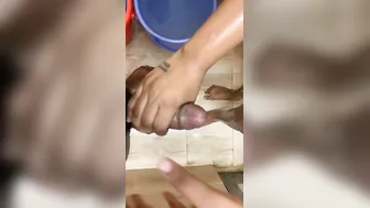 Desi Babe Sucking Her BF In The Bathroom Session