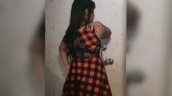 Young College Babe Bathing Naked Caught On Hidden Camera Desi