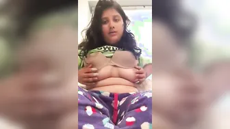 Chubby Babe Playing With Her Fat Wet Pussy On Hidden Cam
