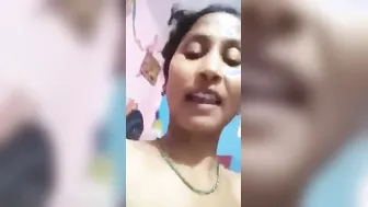 Married Slut From Bihar Stripping Naked On Leaked Mms Video