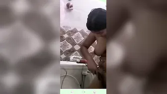 GF Washing Her Pussy While I Secretly Record Everything