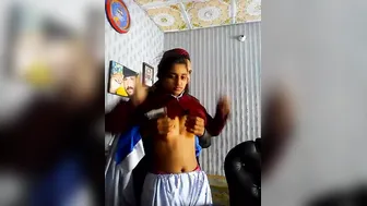 Pakistani Couple Caught On Camera Having Passionate Homemade Sex