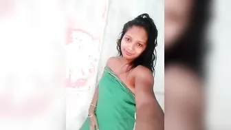 Married Indian Babe Exposing Her Naked Body On Video For Me