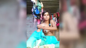 Punjabi Village Girl Stripping Nude In This Leaked Private Video