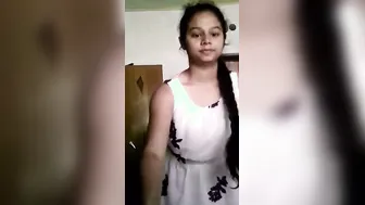 College GF Showing Off Her Body In Leaked Phone Video
