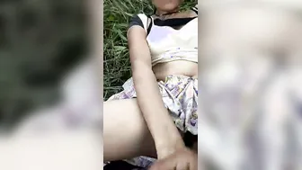 Desi Girl Fingering Herself Outdoors In The Fields Caught On Cam