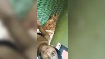 Sexy Village Girl Stripping Bare In Homemade Mms Recording