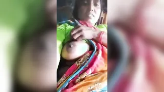 Bengali Milf Recording Herself Masturbating Naked Selfie Style