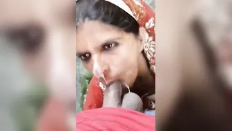Desi Village Aunty Swallowing Cum In Homemade Leaked Video