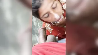 Desi Village Aunty Swallowing Cum In Homemade Leaked Video