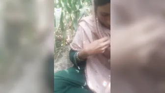 Village Aunty Getting Pounded Outdoors By Neighbor In The Field