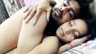 Hindi Speaking Babe Bouncing On Thick Cock In Bedroom Video