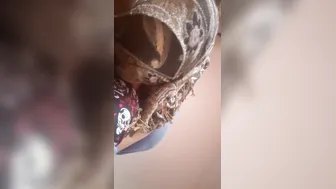 Married Bhabhi Showing Off Everything In Her Private Mms Leak